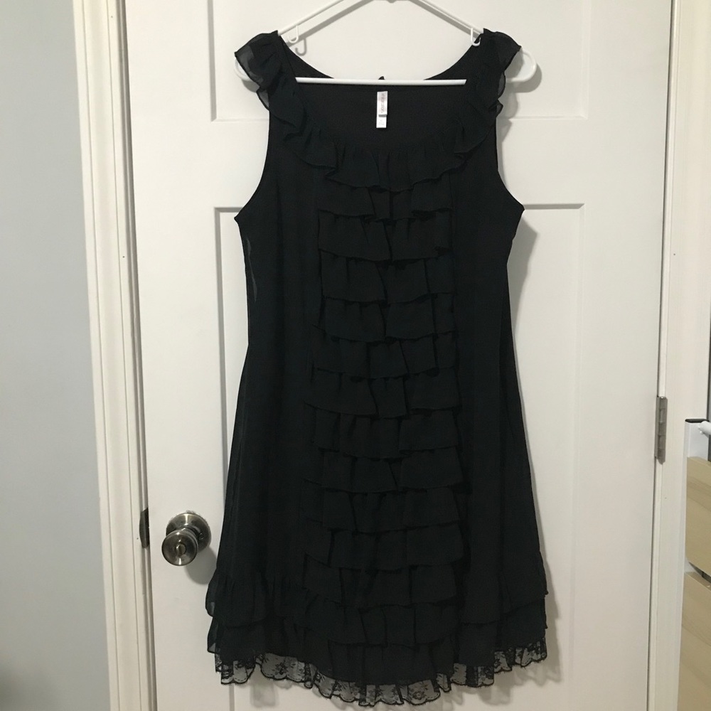 Black Sleeveless Dress